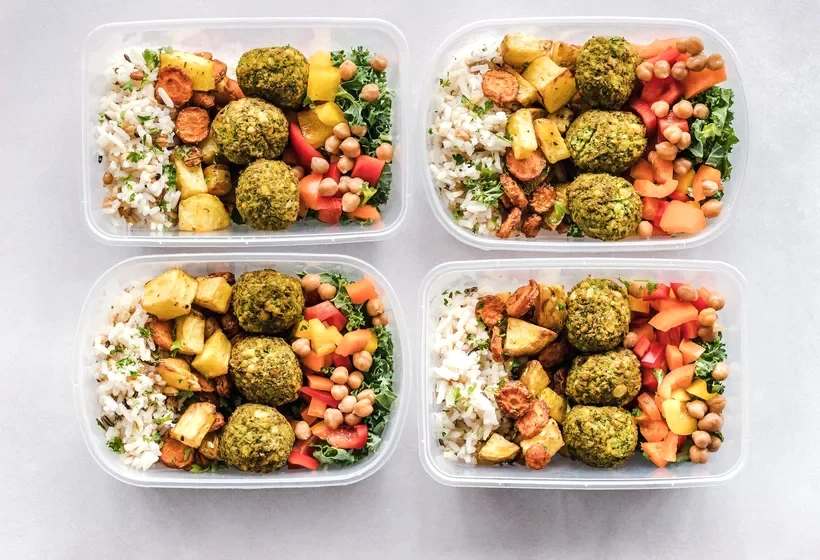 Repas de la semaine prêts en boîtes